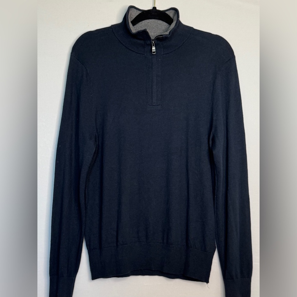Banana Republic Men's Navy Zip-Up‎ Sweater